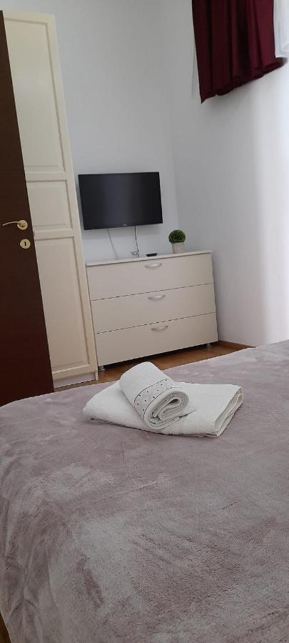 Apartment Apus De Soare